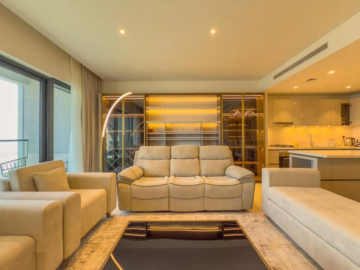 Elegant 2-Br With Modern Comfort Dubaj
